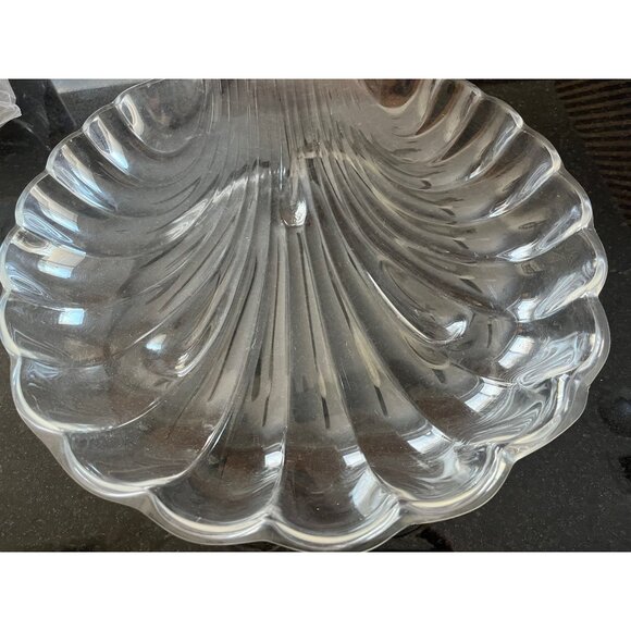 Vintage 1980's Large Clear Lucite Acrylic Scallop Shell Shaped Bowl 12 3/4" x 4" - Picture 7 of 7